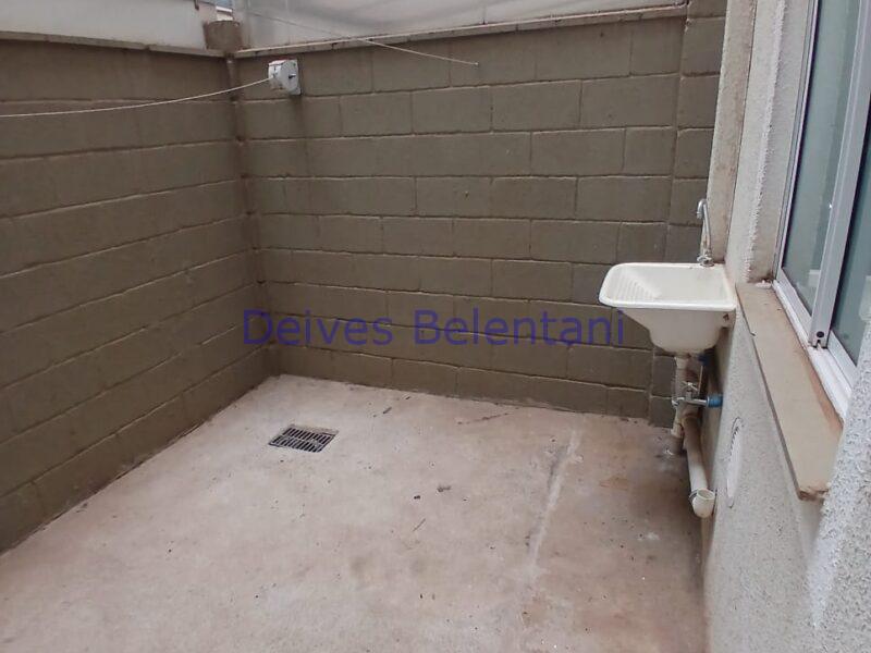 Apartamento Condomínio Antares com Quintal