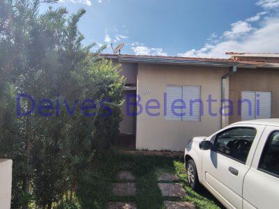 Casa em Condomínio Villagio do Sol